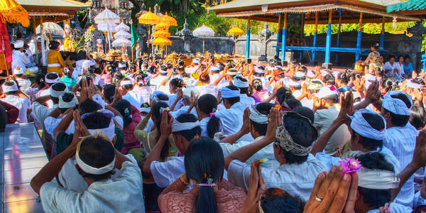 Why should be travelling to bali on November 2017?